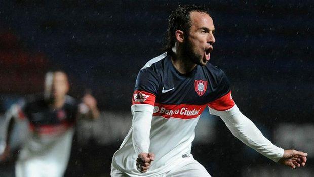 Σαν Λορέντσο και Σαν Μαρτίν έμειναν στο 2-2 για το πρωτάθλημα Αργεντινής με τον Φερνάντο Μπελούτσι να ανοίγει το σκορ με καταπληκτική εκτέλεση φάουλ