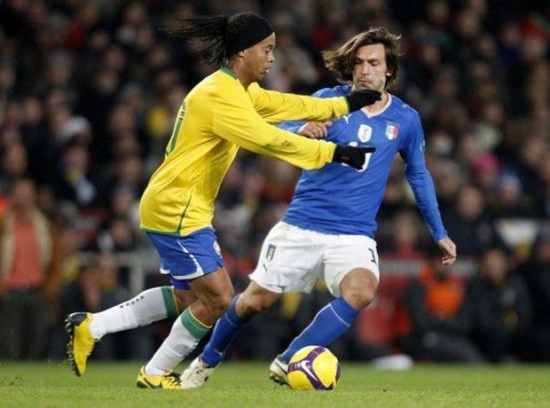 Ο πρόεδρος της Αντάλιασπορ, Γκουλτεκίν Γκεντσέρ, αποκάλυψε πως έχει έρθει σε καταρχήν συμφωνία με τους Αντρέα Πίρλο και Ροναλντίνιο για να υπογράψουν συμβόλαιο με την ομάδα του