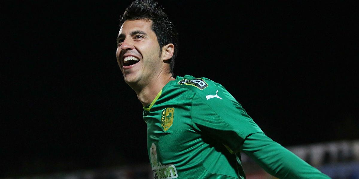 Το πρώτο ιστορικό γκολ στην ΑΕΚ Αρένα πέτυχε ο Χόρχε Λαρένα με ένα εξαιρετικό ευθύβολο σουτ, ανοίγοντας το σκορ αλλά εγκαινιάζοντας παράλληλα και το νέο γήπεδο της ομάδας της Λάρνακας.

