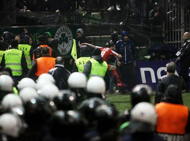 Ολοκληρώθηκε η απολογία του Παναθηναϊκού στην Πειθαρχική της Super League. Ευθεία επίθεση των ανθρώπων του "τριφυλλιού" στον διαιτητή Παππά, την Δευτέρα η απόφαση για το ντέρμπι. 