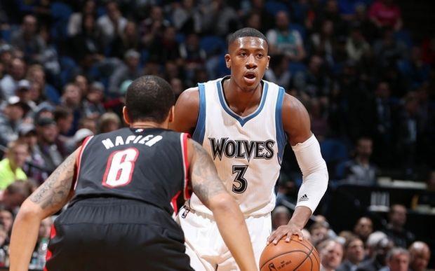 Ο Kris Dunn των Wolves έκανε στον αγώνα με τους Blazers μία ντρίμπλα βγαλμένη από... τσίρκο, αφήνοντάς μας όλους με το στόμα ανοιχτό!