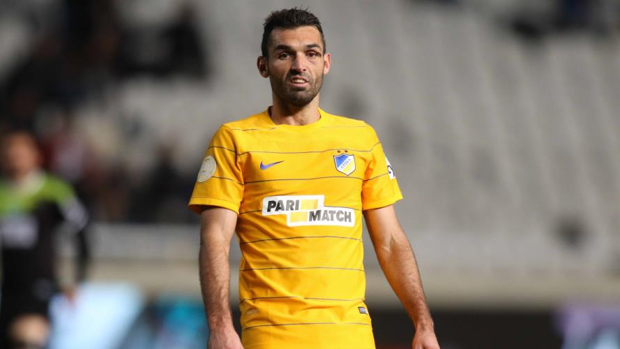 Με ραφές και πρησμένο μάτι εμφανίστηκε το νέο απόκτημα του ΑΠΟΕΛ