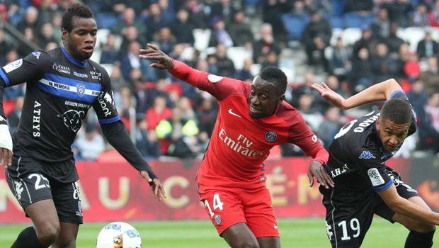 Επικράτησε 5-0 της Μπαστιά στο "Parc des Princes" κι έπιασε στην κορυφή τη Μονακό