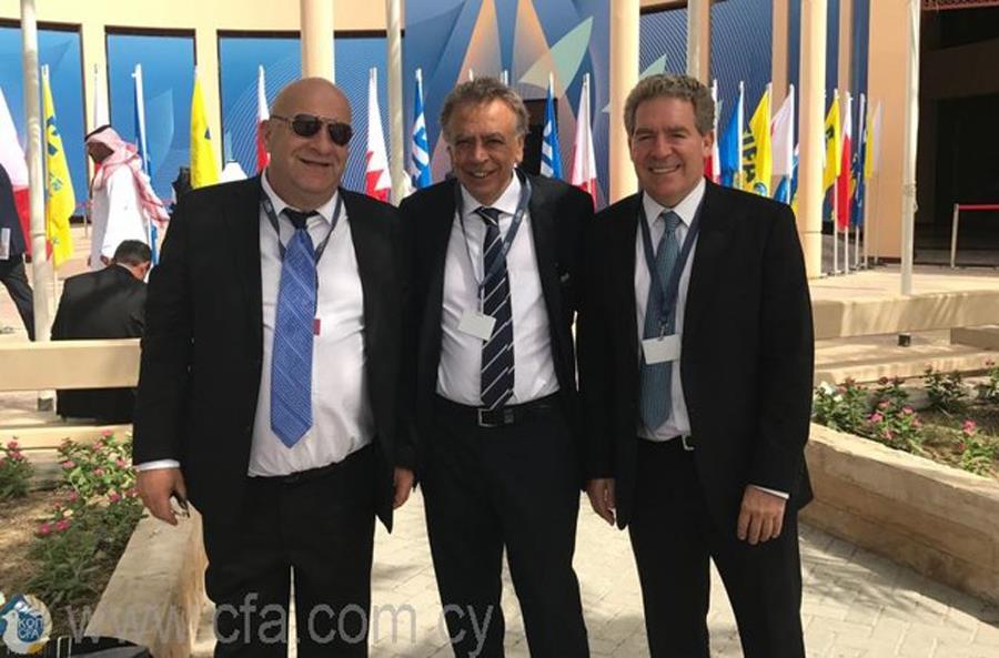 Από αριστέρα Γ. Κούμας, Κ. Κουτσοκούμνης και Φ. Βάκη συμμετέχουν στο ετήσιο Κογκρέσο της FIFA.
