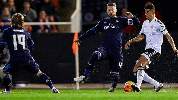 Η Ρεάλ Μαδρίτης προηγήθηκε δύο φορές με Μπενζεμά και Μπέιλ, αλλά αναδείχθηκε ισόπαλη 2-2 με την Βαλένθια. Από το 2013 έχουν να χάσουν οι "νυχτερίδες" από τους "μερένγκες"