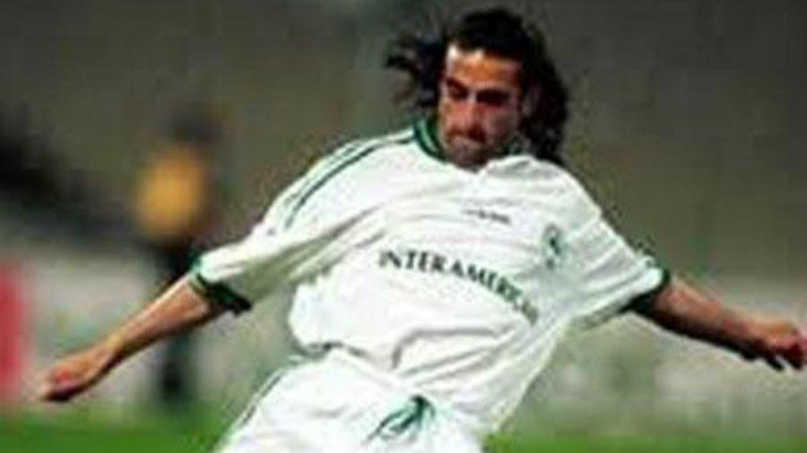 Το καλοκαίρι του 1996 ο Μαλέκος ήταν κοντά στον ΠΑΟΚ, έξι μήνες μετά ξεκίνησε για τον Ηρακλή και κατέληξε στον  Παναθηναϊκό