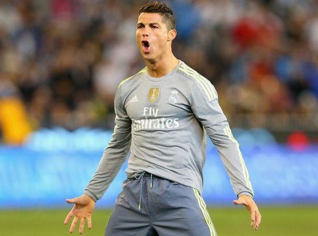 Όπως όλα δείχνουν ο Κριστιάνο Ρονάλντο δεν έχει την πρόθεση να μείνει στη Ρεάλ Μαδρίτης και πέραν του καλοκαιριού σύμφωνα με αγγλικά δημοσιεύματα παρά την απόλυση του Ράφα Μπενίτεθ.