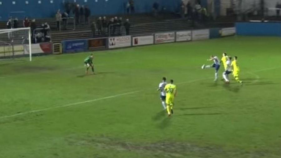 Η Μπάροου από την Αγγλία προηγήθηκε με 3-1 της Τρανμίρ στο 87ο λεπτό, όμως έχασε τελικά το παιχνίδι με σκορ 4-3, με τα τρία γκολ να μπαίνουν στις καθυστερήσεις