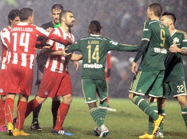 Το Λίβερπουλ-Μάντσεστερ Γιουνάιτεντ είναι προ των πυλών και η ιστοσελίδα "Goal.com" επέλεξε τα 10 πιο... άγρια ποδοσφαιρικά ντέρμπι, εντάσοντας σε αυτά το Ολυμπιακός-Παναθηναϊκός. Δείτε τη λίστα.