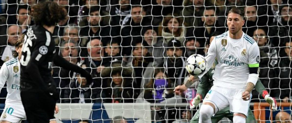 Οι Γάλλοι έχουν πολλά παράπονα από τη διαιτησία με τη Ρεάλ, ιδίως για μια φάση που φωνάζουν για πέναλτι