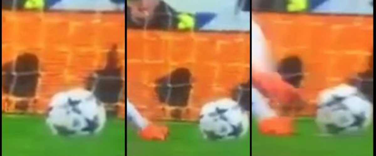 Οφθαλμαπάτη, τηλεοπτικό τρικ ή απλή... φυσική; Το βίντεο που η μπάλα κουνιέται μόνη της προτού την αγγίξει ο Κριστιάνο Ρονάντο στο πέναλτι που εκτέλεσε κόντρα στην Παρί, έχει τρελάνει το διαδίκτυο (VIDEO)!
