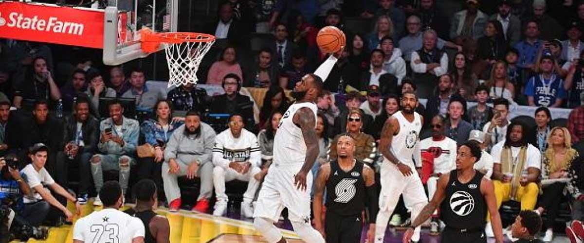 Σε ένα παιχνίδι που είχε φινάλε... θρίλερ η ομάδα του Λεμπρόν Τζέιμς ήταν αυτή που πήρε τη νίκη στο μεγάλο παιχνίδι του All Star Game, επικρατώντας της ομάδας του Στέφ Κάρι με 148-145. Θετική η παρουσία του Γιάννη Αντετοκούνμπο, που όμως δεν αρκούσε.
