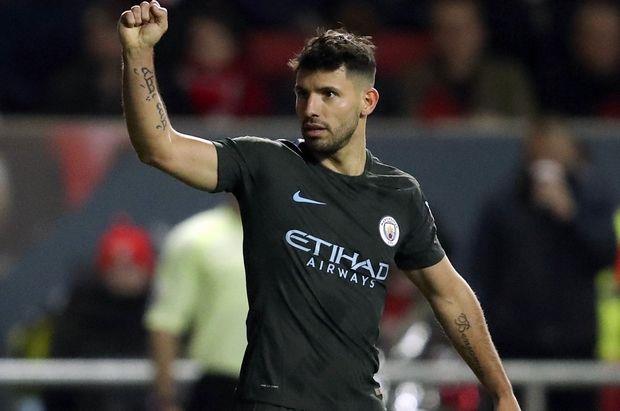 Ο Σέρχιο Αγκουέρο κινδυνεύει με βαριά τιμωρία, καθώς έδωσε γροθιά σε οπαδό της Γουίγκαν, ο οποίος είχε μπει στον αγωνιστικό χώρο για να πανηγυρίσει την σπουδαία πρόκριση επί της Μάντσεστερ Σίτι (videos)
