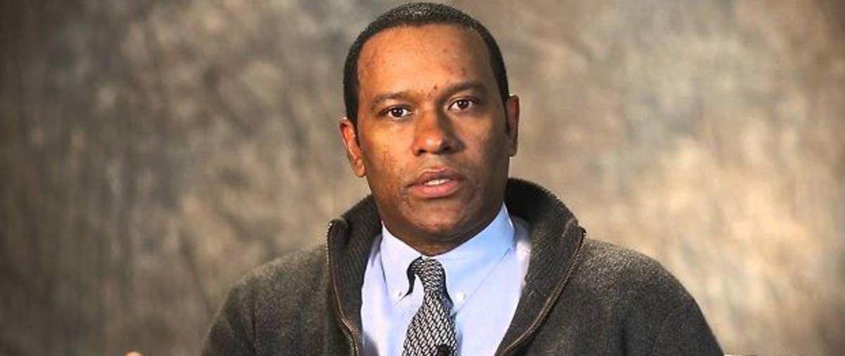 Πρώην εκτελεστικός διευθυντής κατηγορείται ότι επί 18 χρόνια παρενοχλούσε σεξουαλικά γυναίκες υπαλλήλους της ομάδας