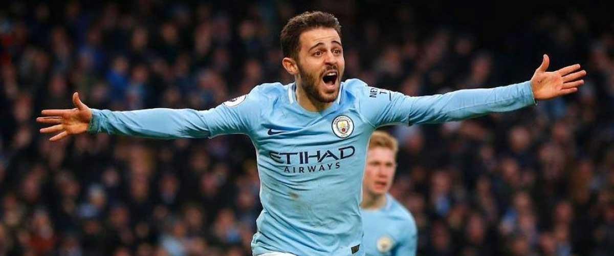 Χάρη σ' ένα γκολ του Μπερνάρντο Σίλβα με την έναρξη του δευτέρου ημιχρόνου, η Μάντσεστερ Σίτι κέρδισε (και) την Τσέλσι με 1-0 και αγκάλιασε, πλέον, τον τίτλο στο Νησί.