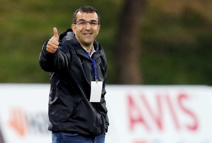 Το επιχείρημα για τη διατήρηση των 14 ομάδων είναι και λαϊκίστικο και έωλο