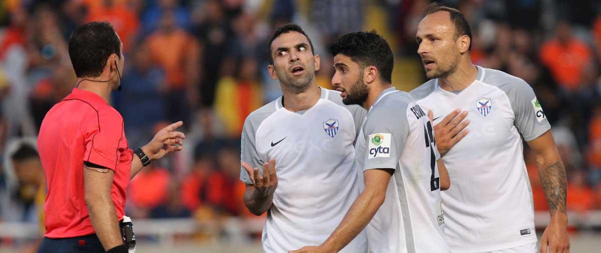 Σοβαρά παράπονα για τη διαιτησία του αγώνα με τον ΑΠΟΕΛ εξέφρασε ο στόπερ της «Κυρίας»