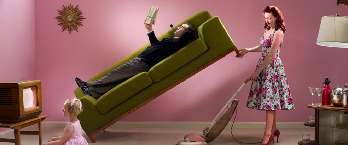 Γυναίκα στο σπίτι