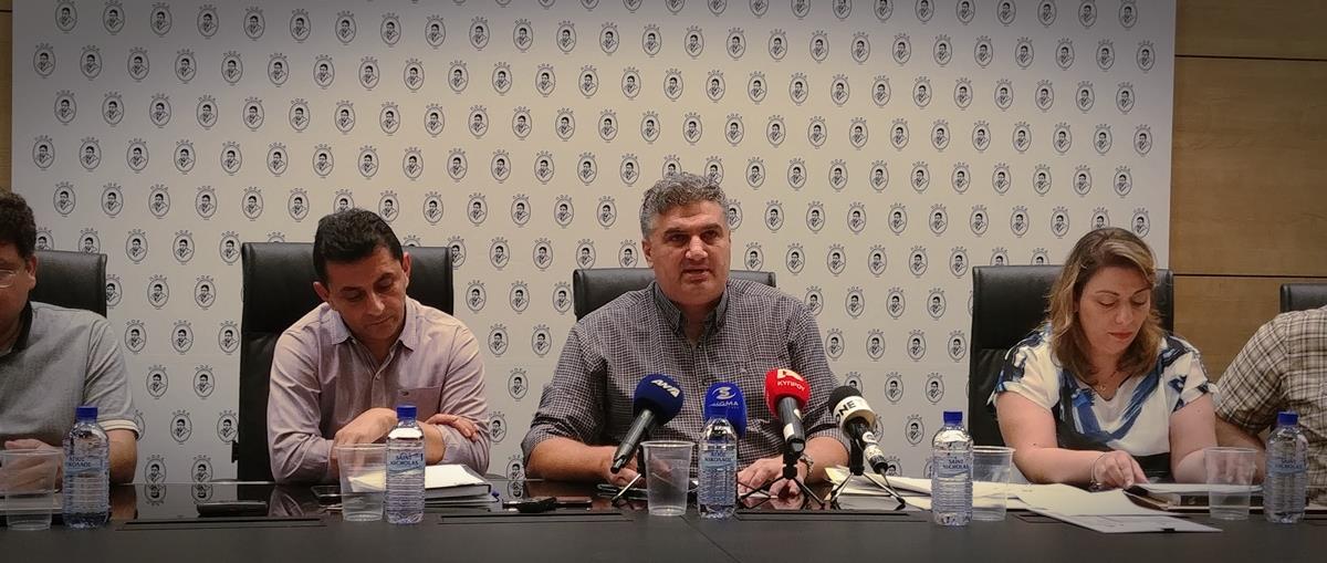 ΠΡΟΕΔΡΟΣ ΠΟΕΔ - ΔΙΑΣΚΕΨΗ ΤΥΠΟΥ