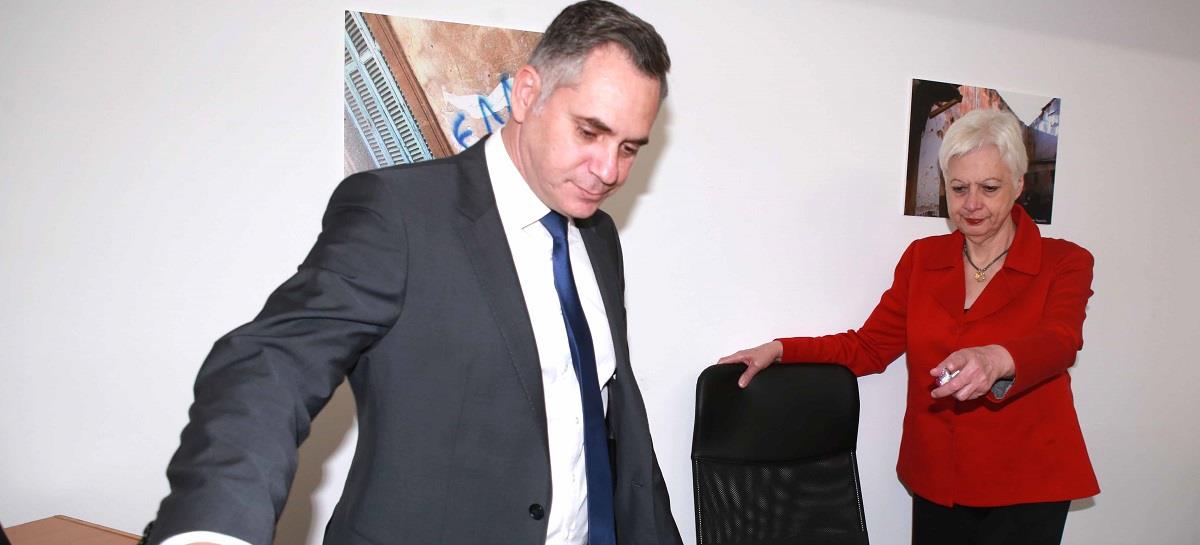 ΝΙΚΟΛΑ ΘΕΟΧΑΡΟΥΣ 