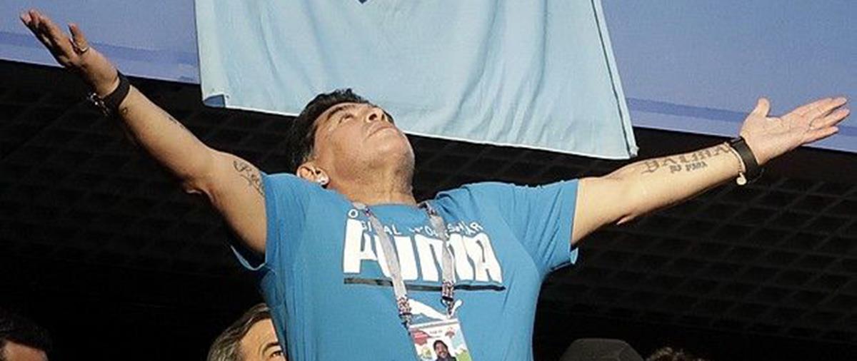 Η θλιβερή εικόνα του Ντιέγκο Μαραντόνα είναι αυτή ενός μύθου που γκρεμίζεται μπροστά σου