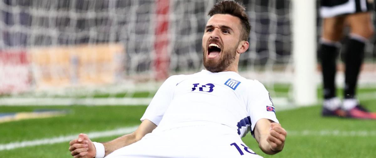 Ο διεθνής Ελλαδίτης εξτρέμ έμεινε ελεύθερος από τον Ολυμπιακό και προβάρει τα κίτρινα