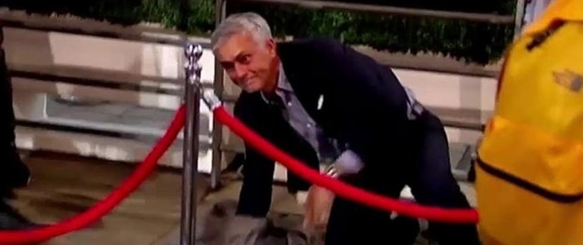 Το σχόλιο του Ζοζέ Μουρίνιο για το… ατύχημά του στο Γουέμπλεϊ