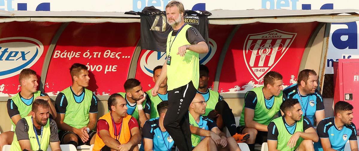 Η ήττα από τη Νέα Σαλαμίνα έφερε την αποδέσμευση του Σκοτσέζου προπονητή
