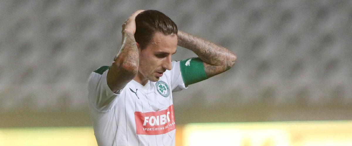 Πώς έφυγε από το γήπεδο ο Άγγλος επιθετικός μετά το χαμένο πέναλτι στο παιχνίδι με τον Απόλλωνα