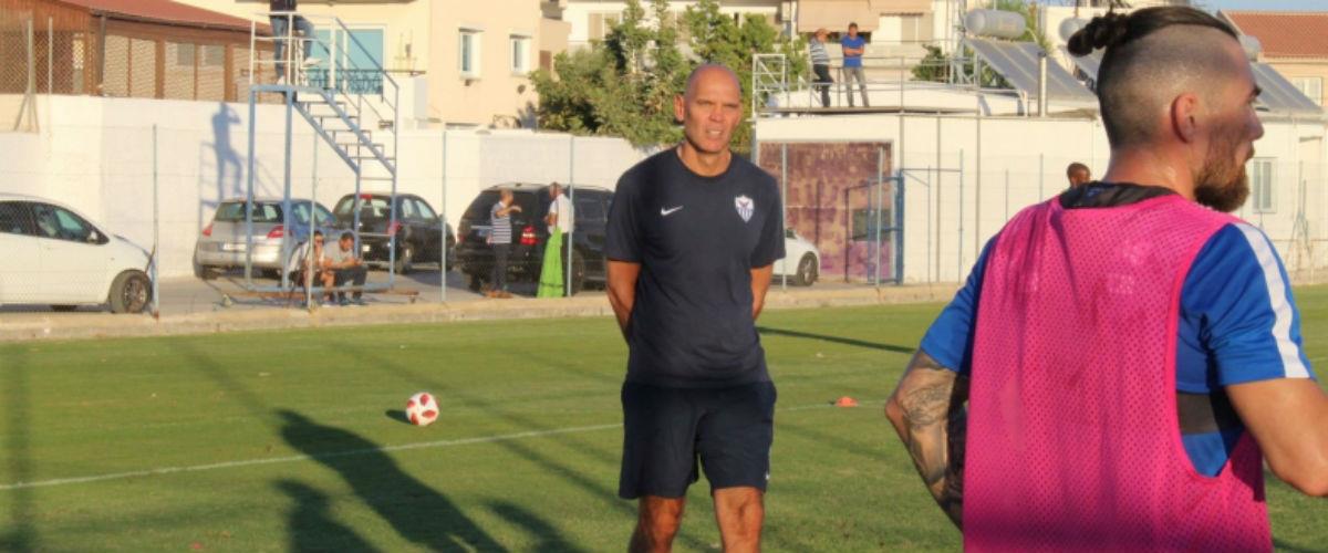 Τι είπε ο Ολλανδός για τη χρονική διάρκεια της συμφωνίας με την Ανόρθωση και πώς απάντησε στο γεγονός ότι η «Κυρία» είναι στην όγδοη θέση