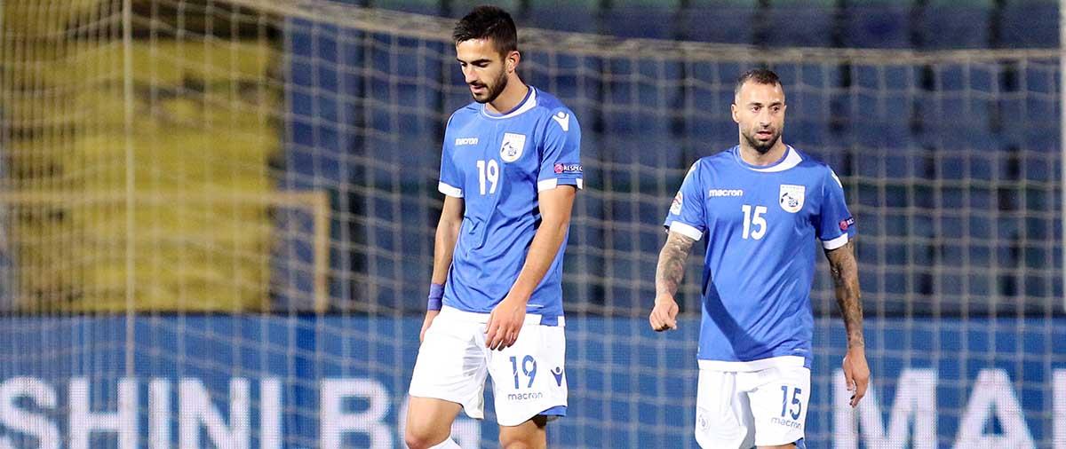 Το αντιπροσωπευτικό συγκρότημα παραμένει εγκλωβισμένο σε μια (κάθε άλλο παρά χρυσή) μετριότητα