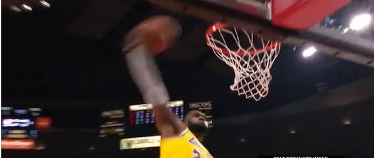 Ο Τζέιμς έδειξε αμέσως τις προθέσεις του στο ντεμπούτο του ως παίκτης των «λιμνανθρώπων»