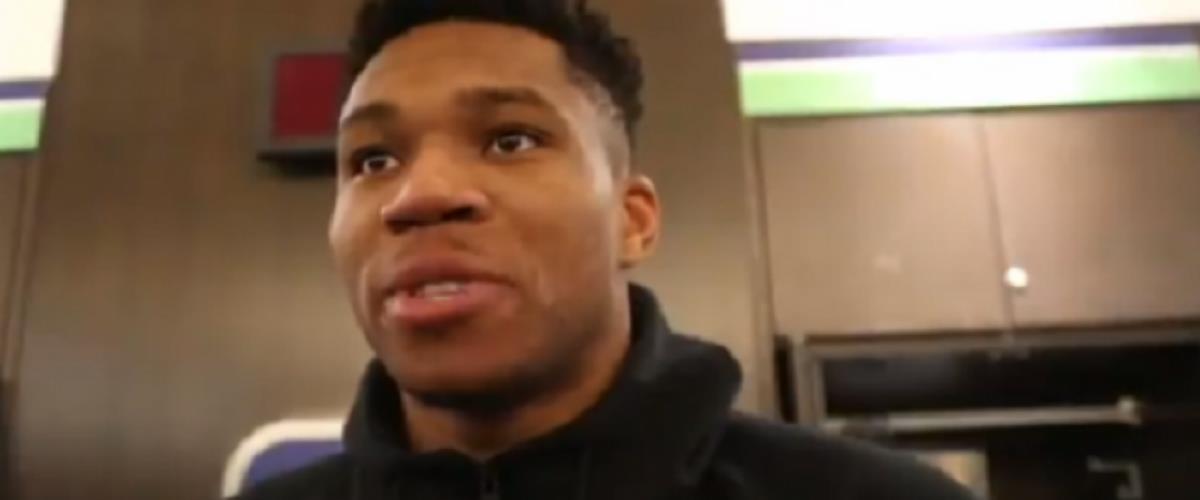 Κολακευμένος ο Γιάννης Αντετοκούνμπο από τα λόγια του Μπάρακ Ομπάμα σε ομιλία του για εκείνον