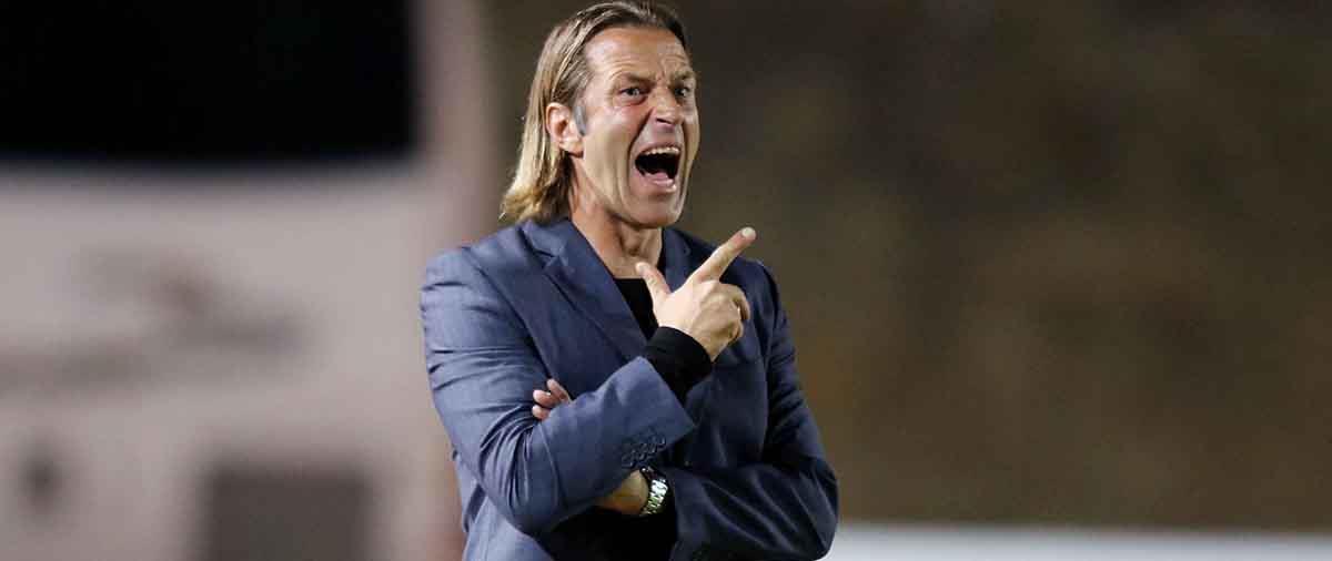 Λύση στην εξαιρετικά μονοδιάστατη η επιθετική ανάπτυξη των πρωταθλητών πρέπει να βρει άμεσα ο Πάολο Τραμετσάνι