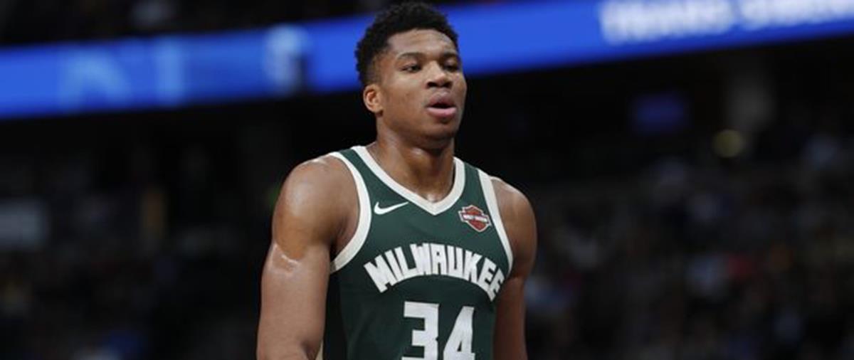 Για μία ασίστ έχασε το triple-double o "Greek Freak"