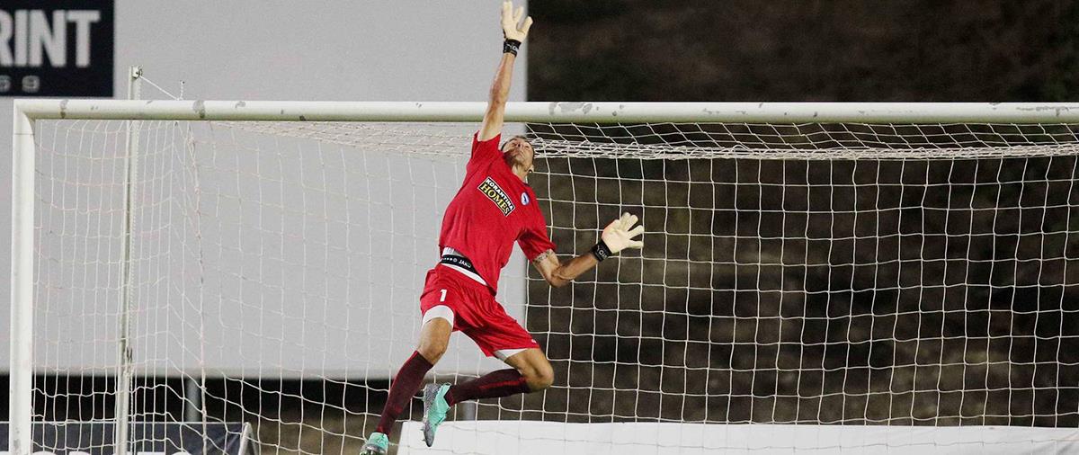 Ο Ελβετός τερματοφύλακας της Πάφου για τους οπαδούς που καιροφυλακτούν στο πάρκινγκ, φοβίζουν τη σύντροφό του και φτύνουν τον αθλητικό διευθυντή