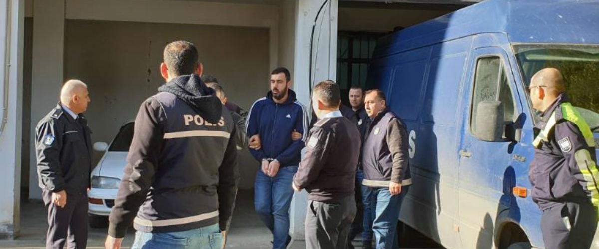 Αρκετά τ/κ δημοσιεύματα προτάσσουν την ιδιότητά του ως αντιπρόεδρος του ΑΠΟΕΛ παρά τα παραπτώματά του