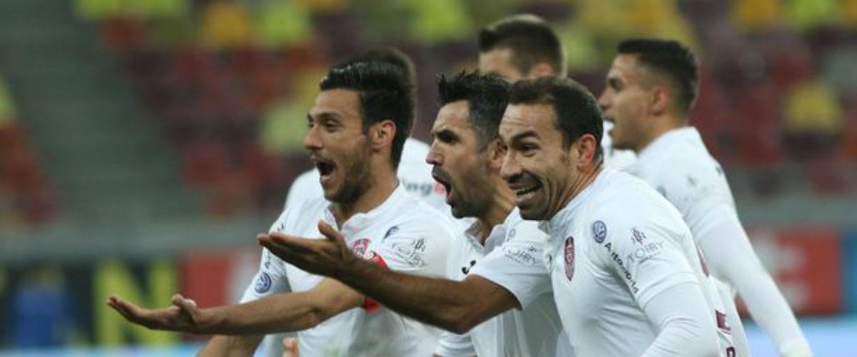 «Δεν είναι αλήθεια ότι ζήτησα 200.000 για να υπογράψω. Δεν είναι καν κοντά. Ούτε ο μάνατζέρ μου έλαβε προμήθεια από το σύλλογο»