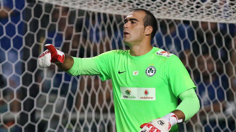 Το κοινωνικό του πρόσωπο δείχνει γι' άλλη μια φορά ο τερματοφύλακας της Ομόνοιας