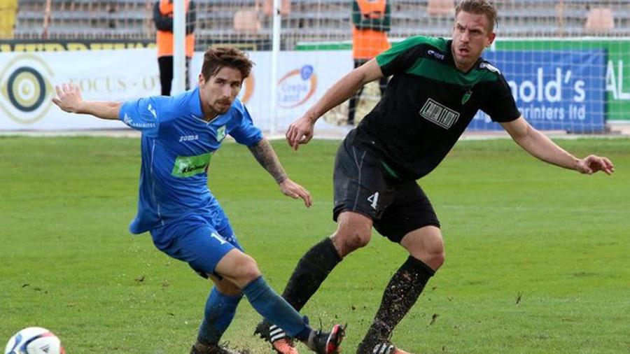 Στιγμιότυπο από το ντέρμπι μεταξύ του Ολυμπιακού με τον Οθέλλο.