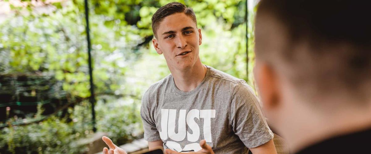 Το θέμα με τα παπούτσια και τις παντόφλες που συνάντησε στη Γερμανία ο Ρόλαντ Σάλαϊ