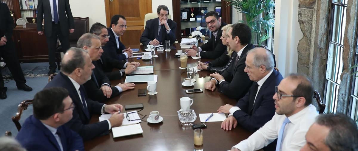 ΠΡΟΕΔΡΟΣ ΔΗΜΟΚΡΑΤΙΑΣ – ΣΥΣΚΕΨΗ ΓΙΑ ΚΟΡΩΝΟΪΟ