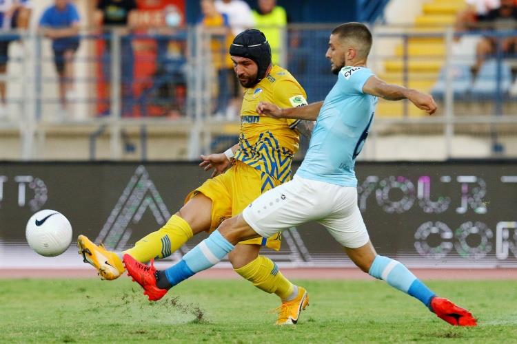 4022449448440121 pafos-apoel-daushvili-ntaousvili