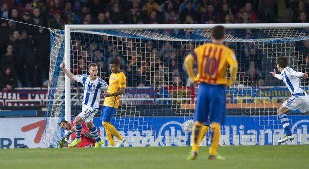 Για 4η σερί χρονιά η Σοθιεδάδ νίκησε (1-0) την Μπαρτσελόνα στο "Ανοέτα" και μετά την 2η σερί ήττα μετά από την Ρεάλ οι "μπλαουγκράνα" έχουν πλέον πίσω τους 3 βαθμούς την Ατλέτικο και 4 τους "μερένγκες"