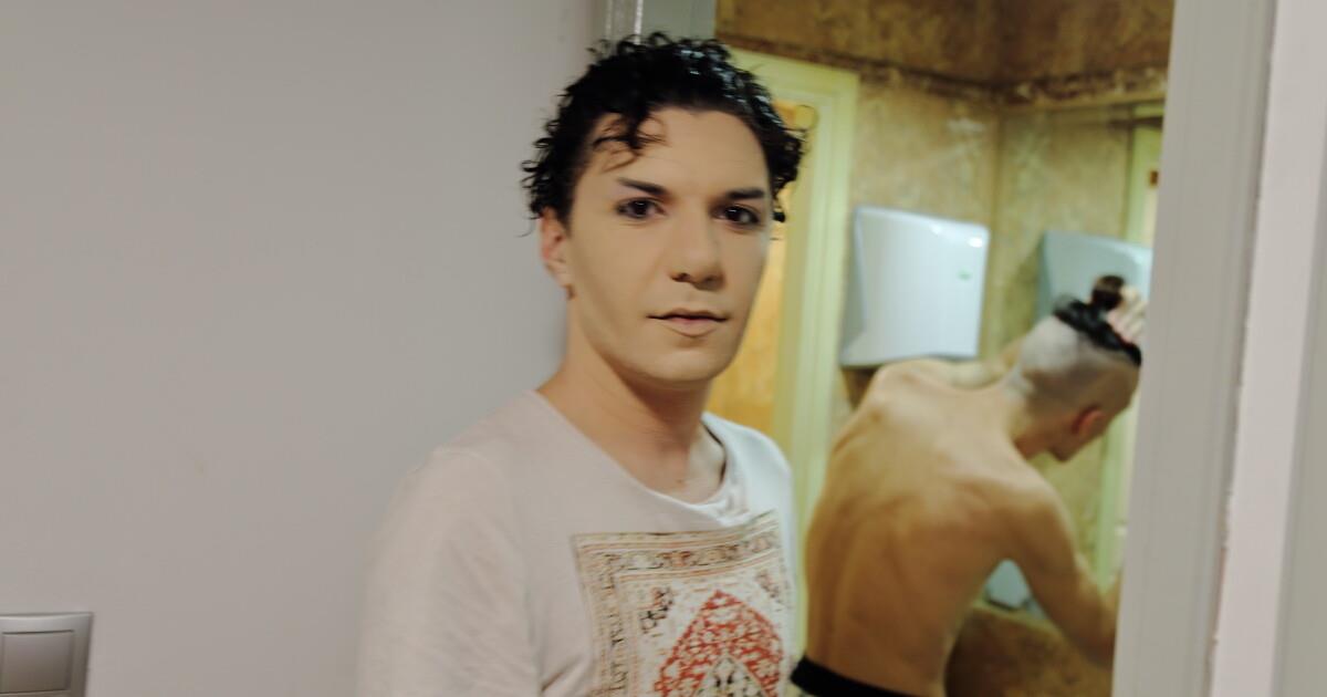 4208215441693637 image