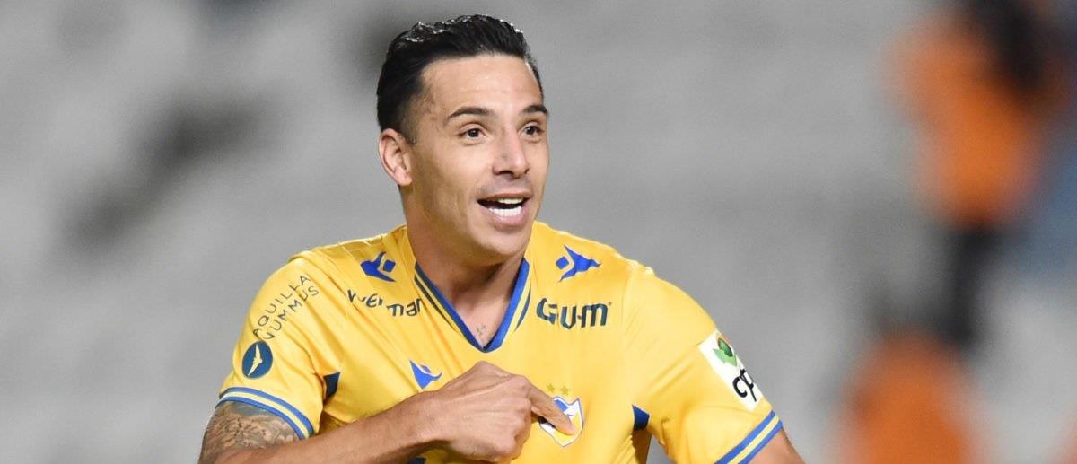 4279039671753536 souza-apoel-11