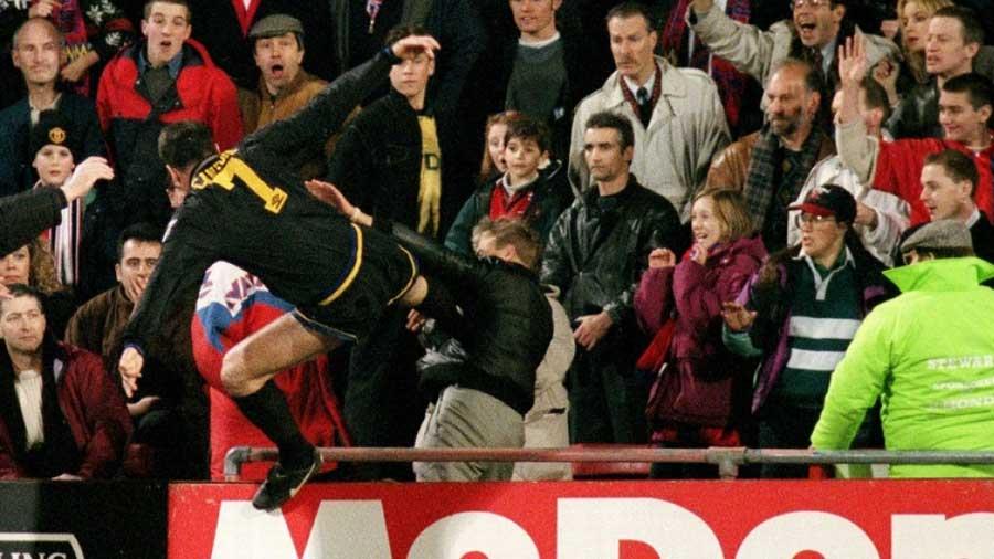 Κι εκεί που νόμιζες πως οτιδήποτε άλλο κι αν ξεστόμιζε ο Ερίκ Καντόνα δεν θα σου προκαλούσε εντύπωση, έρχεται συνέντευξή του για την περίφημη κλωτσιά στον οπαδό της Κρίσταλ Πάλας.