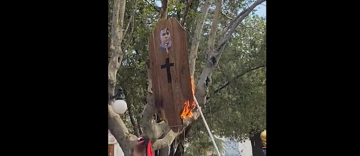 4408636257071571 221