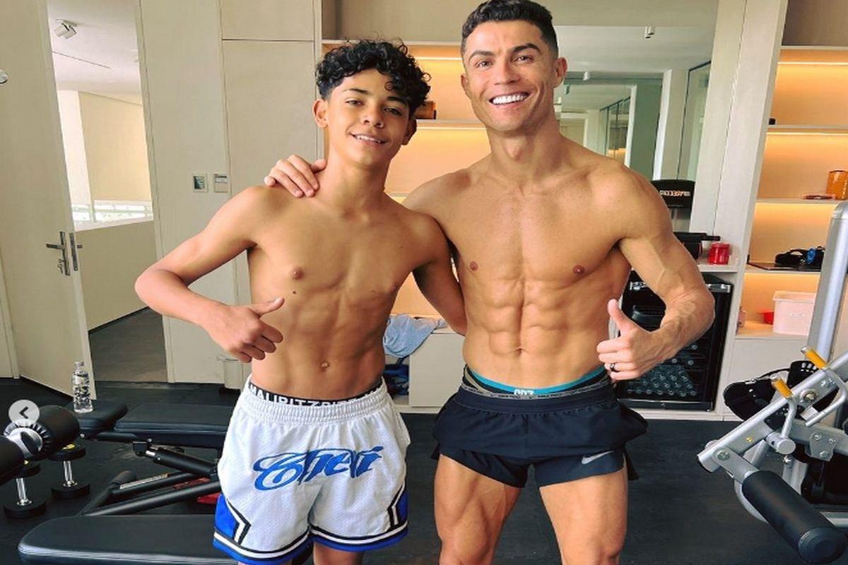 ronaldo_and_cristiano_jr