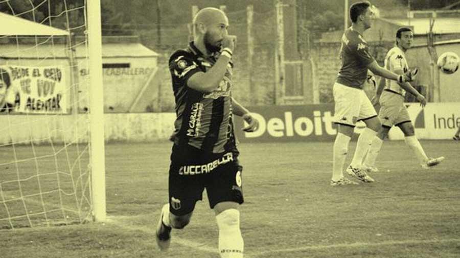 Θρήνος στον κόσμο του ποδοσφαίρου, με τον Αργεντινό αμυντικό Ροντρίγκο Εσπιντόλα να χάνει τη ζωή του μετά από πυροβολισμούς που δέχτηκε όταν αντιστάθηκε σε ληστεία.